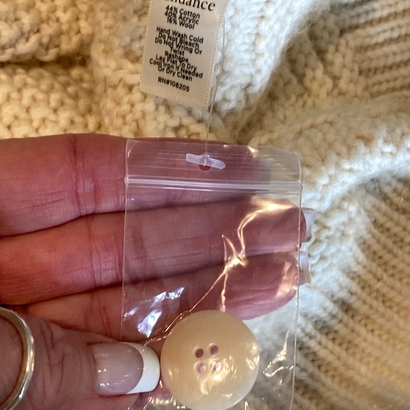 🎉 GORGEOUS COZY SUNDANCE CARDIGAN ‼️ - Picture 15 of 15